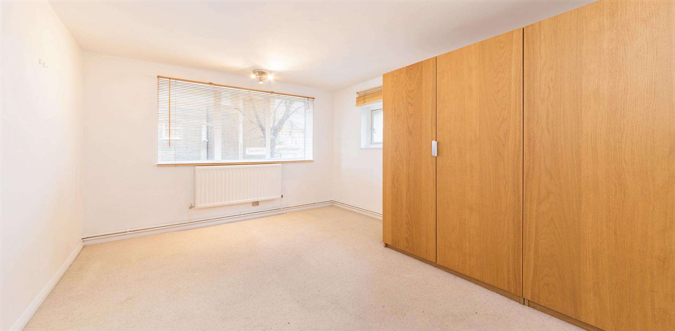 			3 Bedroom, 1 bath, 1 reception Flat			 Clifton Gardens, WARWICK AVENUE / MAIDA VALE 